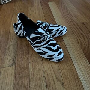 Tory Burch Mini Everly loafers brand new never worn